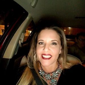 Meet your Posher, Denise